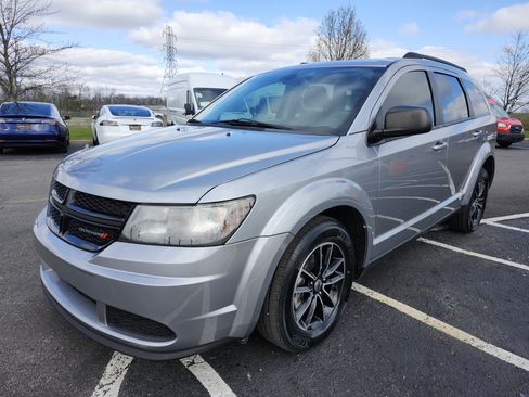 Used 2018 Dodge Journey SE w/ Popular Equipment Group FWD image 12
