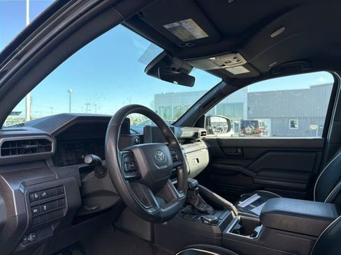 Used 2024 Toyota Tacoma SR5 image 15