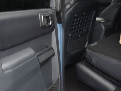 New 2025 Ford Bronco Badlands w/ Sasquatch Package image 13