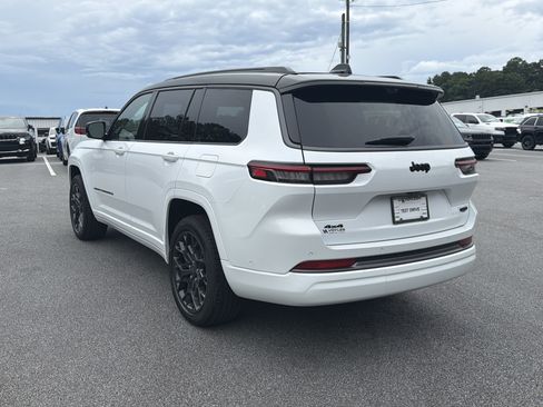 New 2026 Jeep Grand Cherokee L Summit AWD/4WD image 6