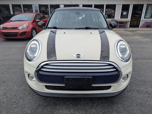 Used 2015 MINI Cooper 2-Door Hardtop image 2