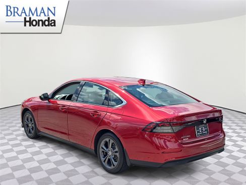 Certified 2023 Honda Accord EX image 4