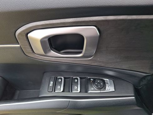 Certified 2024 Kia Sorento X-Line EX AWD/4WD image 2