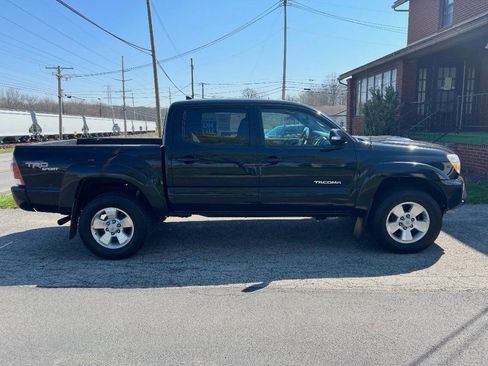 Used 2012 Toyota Tacoma 4x4 Double Cab w/ TRD Sport Pkg image 10
