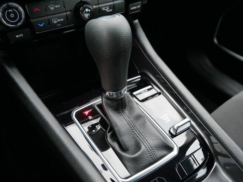 Used 2022 Jeep Compass Sport image 24