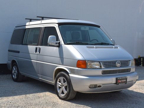 Used 2002 Volkswagen Eurovan MV FWD image 1