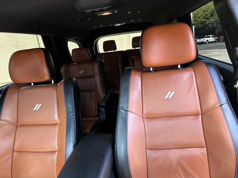 Used 2020 Dodge Durango R/T w/ Technology Group RWD image 11