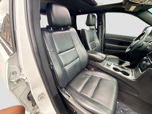 Used 2019 Jeep Grand Cherokee Limited AWD/4WD image 33