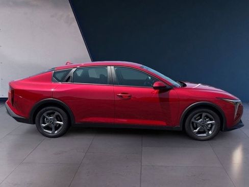 Certified 2025 Kia K4 FWD image 6