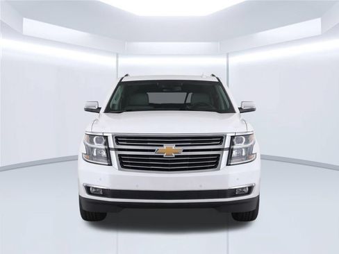 Used 2018 Chevrolet Suburban Premier RWD image 6