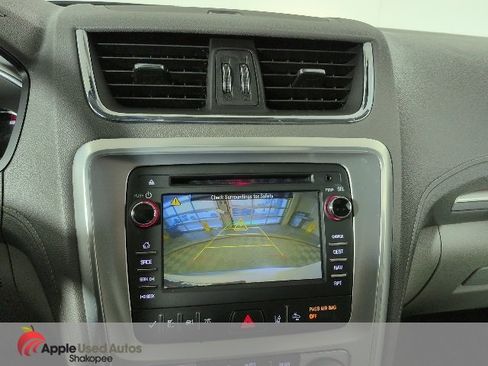 Used 2014 GMC Acadia SLT image 19
