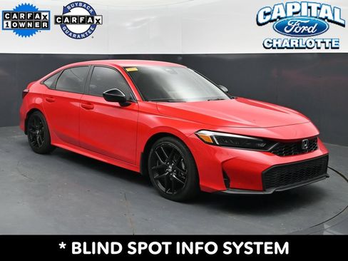 Used 2025 Honda Civic Sport image 3