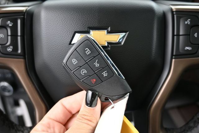 Used 2024 Chevrolet Tahoe High Country AWD/4WD image 39