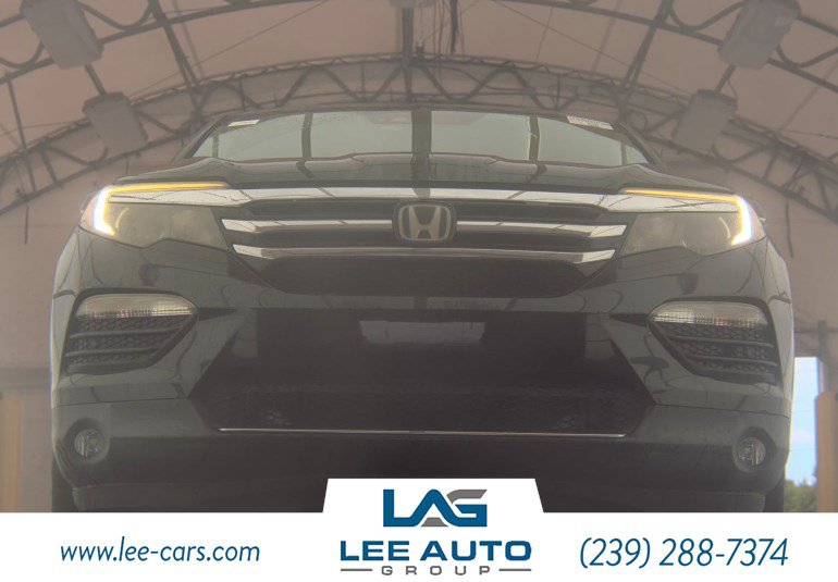 Used 2017 Honda Pilot Elite image 3