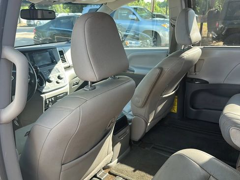 Used 2015 Toyota Sienna XLE w/ XLE Navigation Package AWD/4WD image 16