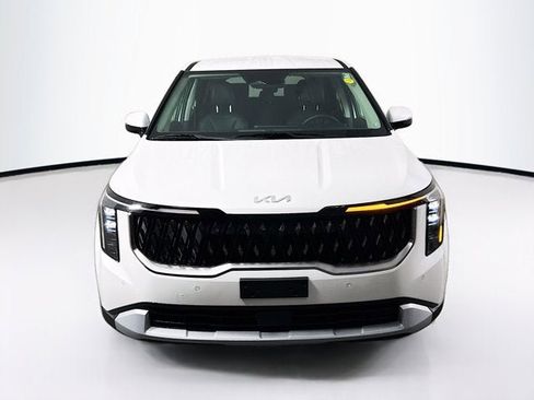 New 2026 Kia Carnival image 2
