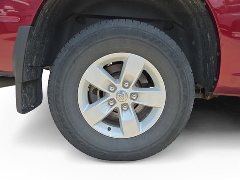 Used 2019 RAM 1500 Express AWD/4WD image 16
