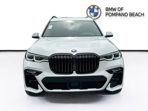 Used 2022 BMW X7 M50i w/ Dynamic Handling Package AWD/4WD image 2