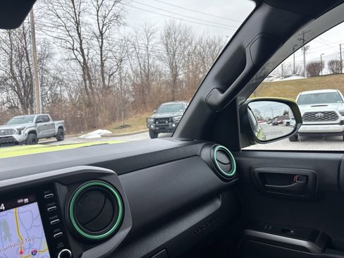 Used 2022 Toyota Tacoma TRD Pro image 31