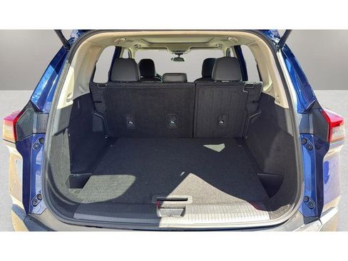 Used 2023 Nissan Rogue SV w/ SV Premium B Package image 26