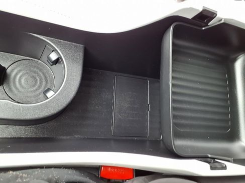 Used 2025 Hyundai Kona SEL image 11