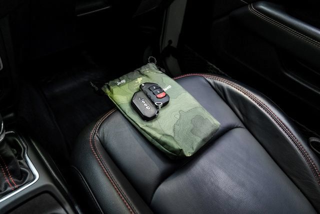 Used 2019 Jeep Wrangler Unlimited Rubicon AWD/4WD image 18