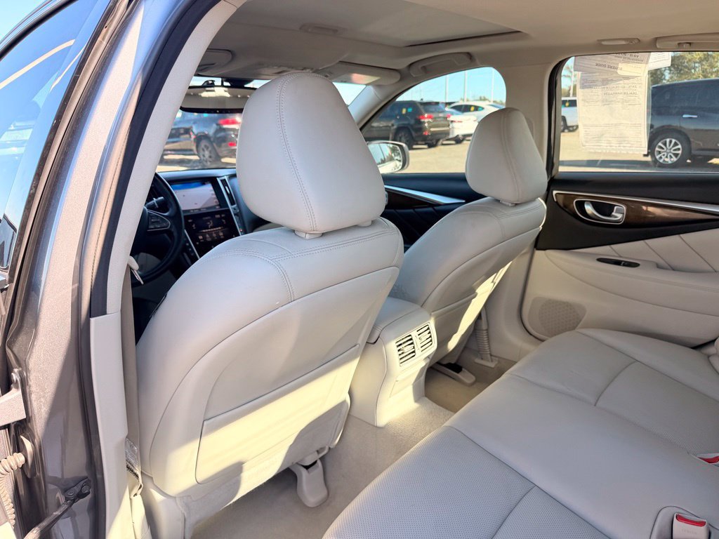 Used 2017 INFINITI Q50 3.0t Premium w/ Driver Assistance Package AWD/4WD image 16
