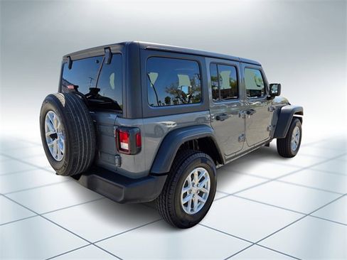 Used 2023 Jeep Wrangler Sport S image 4