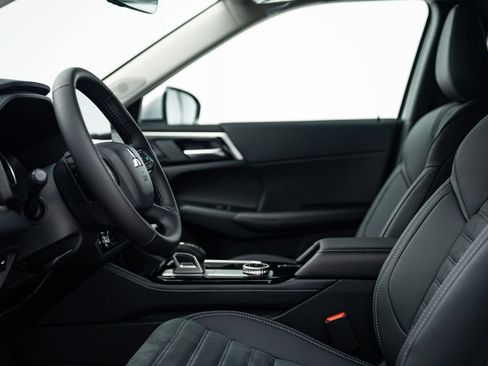 New 2025 Mitsubishi Outlander SE AWD/4WD image 10