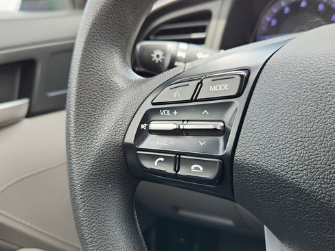 Used 2019 Hyundai Elantra SEL FWD image 19