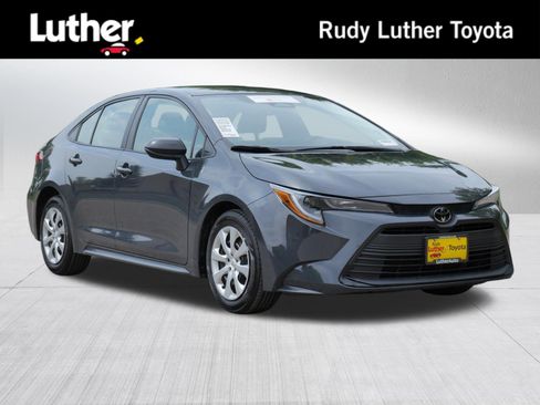 Used 2024 Toyota Corolla LE FWD image 1