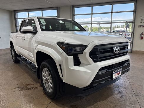New 2026 Toyota Tacoma SR5 RWD image 4