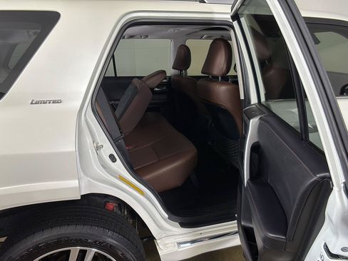 Used 2022 Toyota 4Runner Limited AWD/4WD image 13