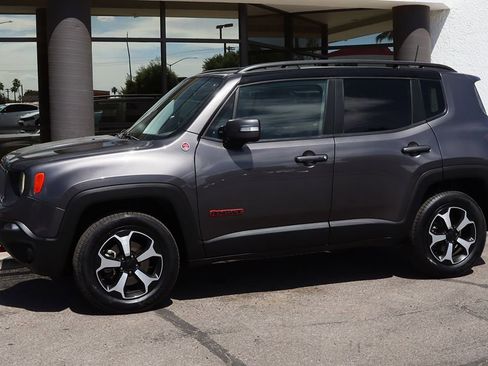 Used 2019 Jeep Renegade Trailhawk AWD/4WD image 7