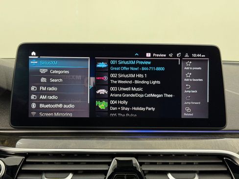 Used 2021 BMW 540i w/ M Sport Package image 28