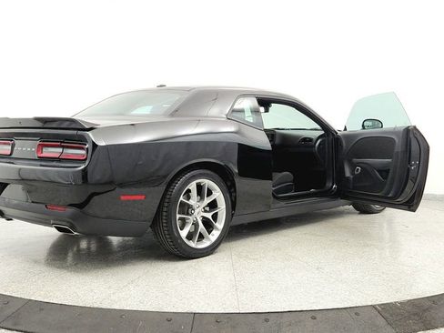 Used 2022 Dodge Challenger GT image 11