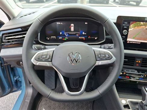 New 2025 Volkswagen Jetta SE image 18