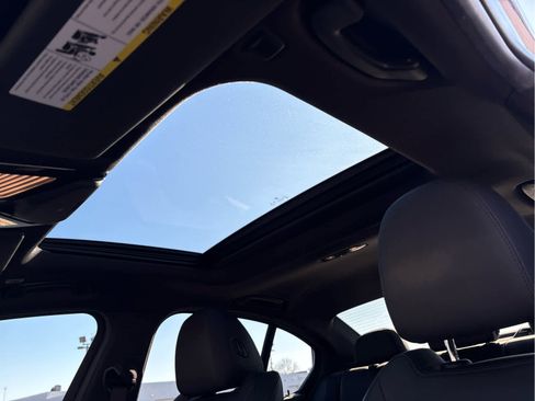 Used 2019 BMW 330i xDrive Sedan w/ Convenience Package image 16