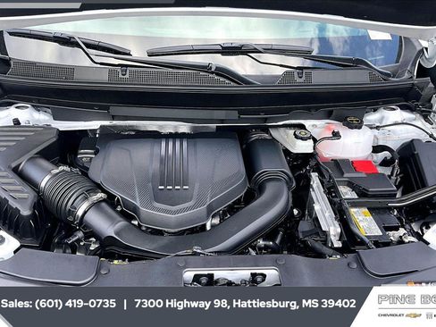 New 2026 Chevrolet Traverse LT w/ Driver Confidence Package FWD image 8