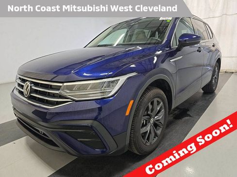 Used 2023 Volkswagen Tiguan SE FWD image 1