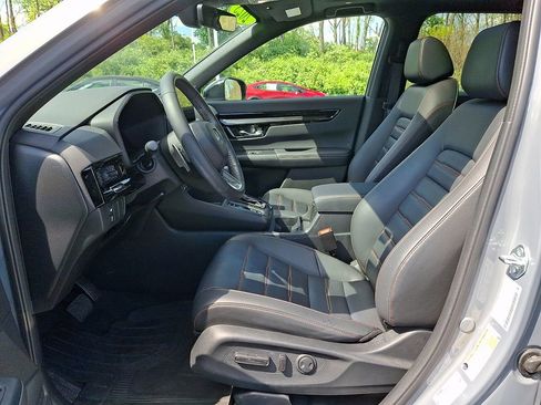 Used 2025 Honda CR-V Sport Touring image 13