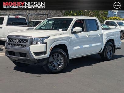 New 2025 Nissan Frontier SV w/ Tow Package