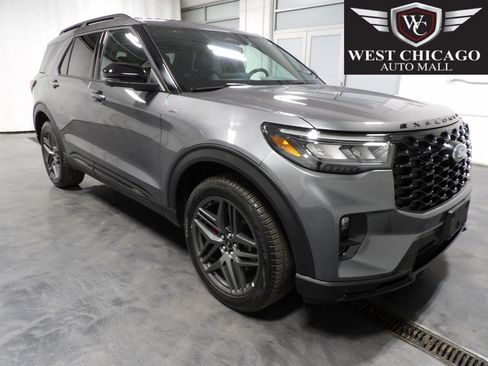 Used 2025 Ford Explorer ST-Line w/ ST-Line Street Pack AWD/4WD image 1