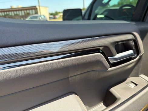 Used 2025 GMC Sierra 1500 AT4 w/ AT4 Premium Package AWD/4WD image 21