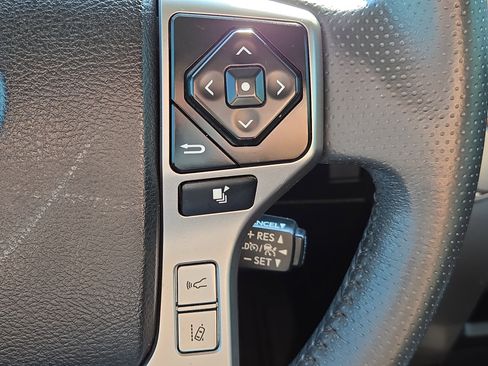 Used 2022 Toyota 4Runner TRD Sport image 24