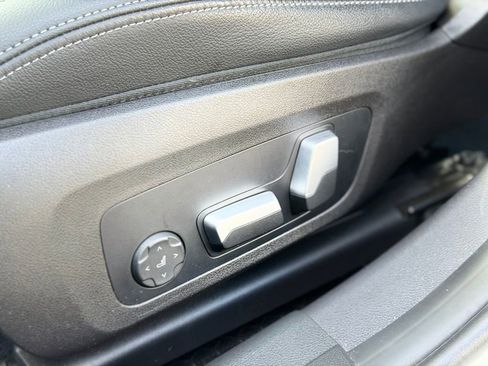 Certified 2023 BMW 330i xDrive 330i xDrive w/ Driving Assistance Package image 17