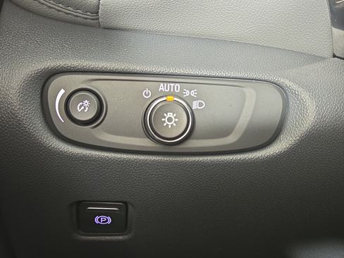 Certified 2019 Chevrolet Blazer LT w/ LPO, Floor Liner Package image 24