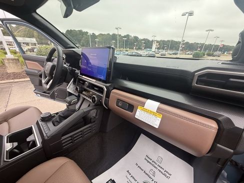 New 2025 Toyota 4Runner Limited image 33