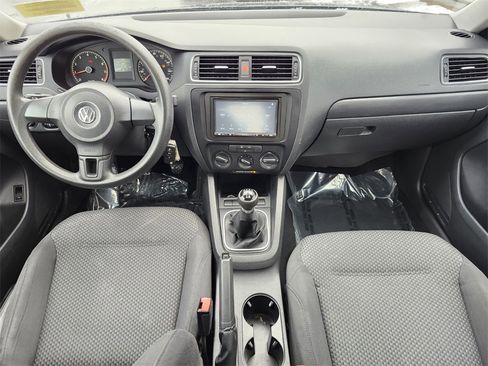 Used 2012 Volkswagen Jetta 2.0L Base image 10