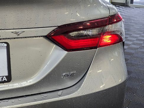 Used 2024 Toyota Camry SE image 13